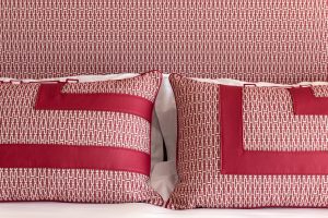 Coussins produits par une entreprise de décoration d'intérieur