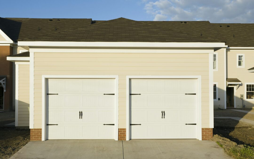 Choisir, installer et entretenir vos dalles de sol PVC pour garage